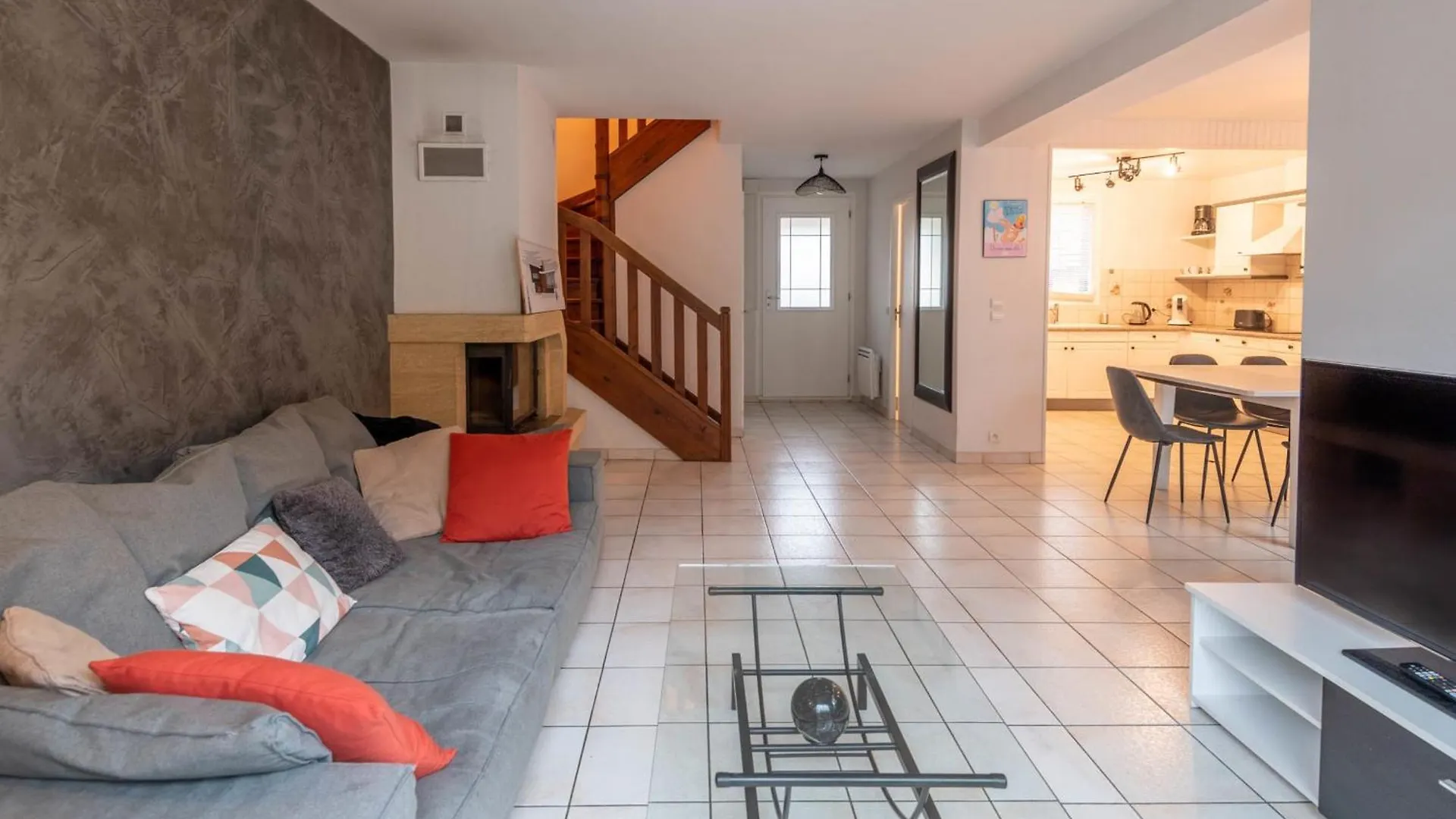 안시 Alpiloc Furnished House 빌라 펜션