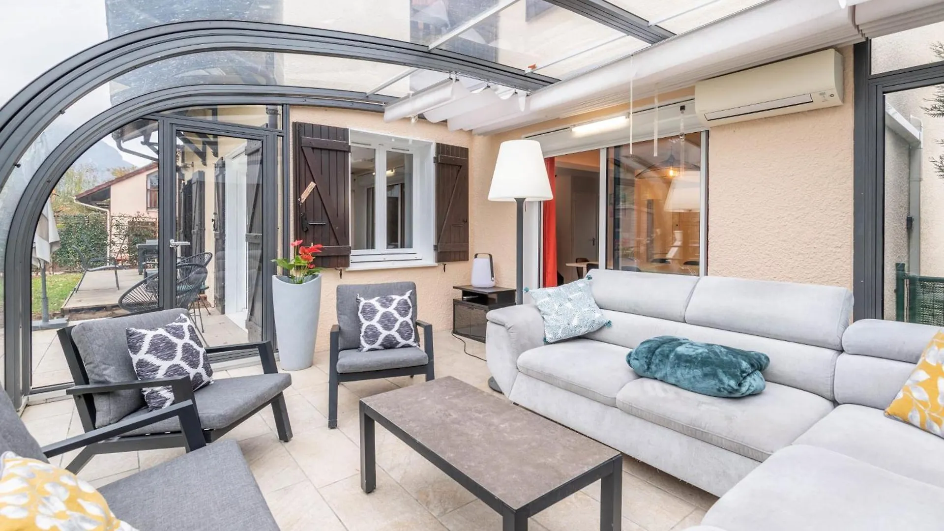 펜션 안시 Alpiloc Furnished House 빌라 프랑스
